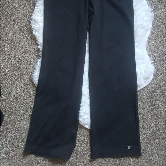Champion double dry black pants
Size Medium - Picture 2 of 6